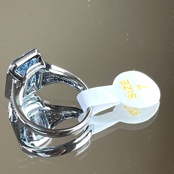 Bomb Party Gorgeous NEW Aquamarine Ice Crystal Sz7 with Pave Rhinestones - Picture 4 of 5